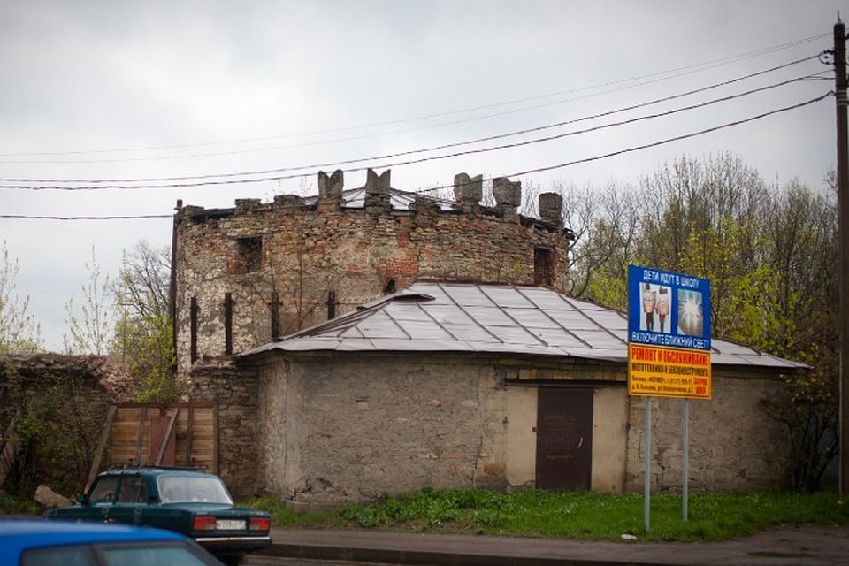 Здание находится в плачевном состоянии. Фото: https://vk.com/kruglayariga.