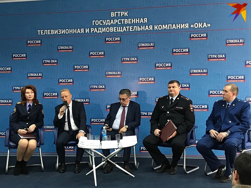 Отсмотрев все конкурсные работы, жюри выбрало победителей в восьми номинациях.
