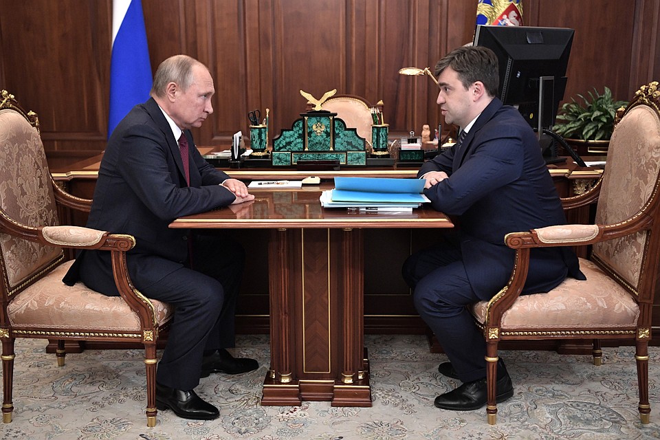 Владимир Путин и губернатор Ивановской области Станислав Воскресенский. Фото: Алексей Никольский/пресс-служба президента РФ/ТАСС