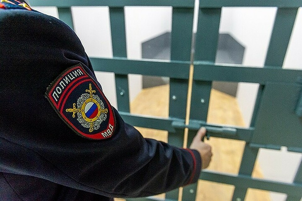 В Калининском районе парень ограбил знакомую