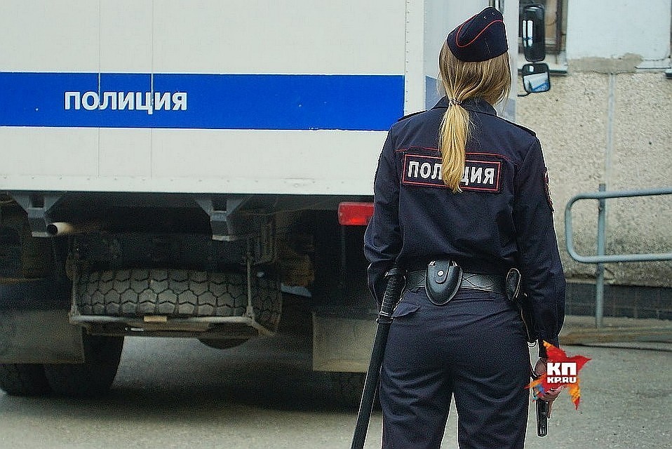 Оперативники пытаются разобраться в обстоятельствах произошедшего.