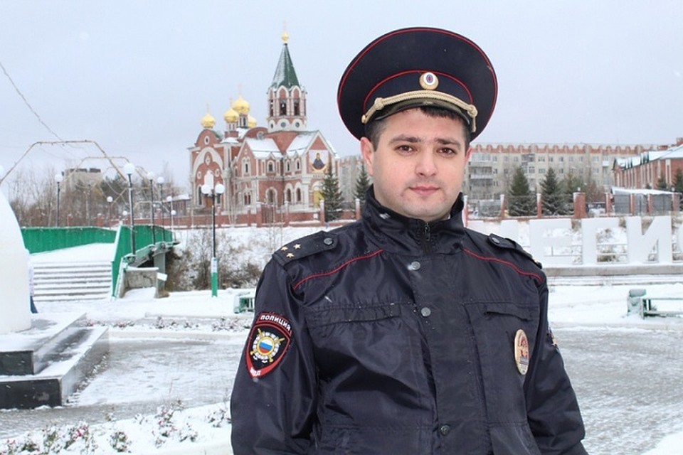 Сабухи Аббасов - победитель регионального Всероссийского конкурса "Народный участковый-2019". Фото с сайта УМВД по ХМАО-Югре