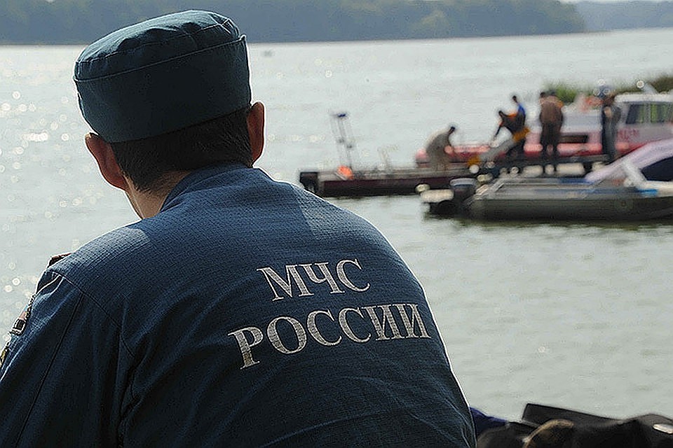Родные и близкие пропавших не отчаиваются и надеются, что с рыбаками все в порядке