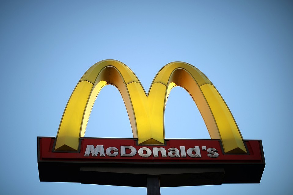 Президент McDonald’s покинул собственный пост из-за служебного романа Президент McDonald’s покинул собственный пост из-за служебного романа