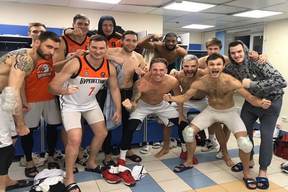 "Победная" раздевалка. ФОТО: БК "Буревестник" Ярославль ВКонтанкте