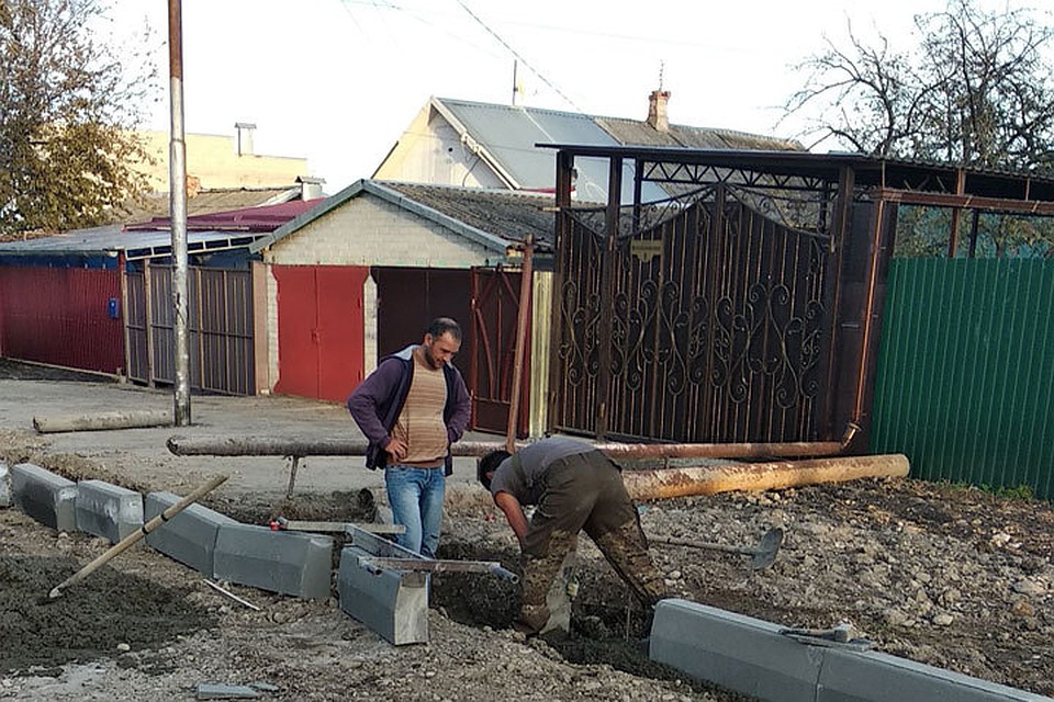 Ремонт дороги на улице Яснополянской.