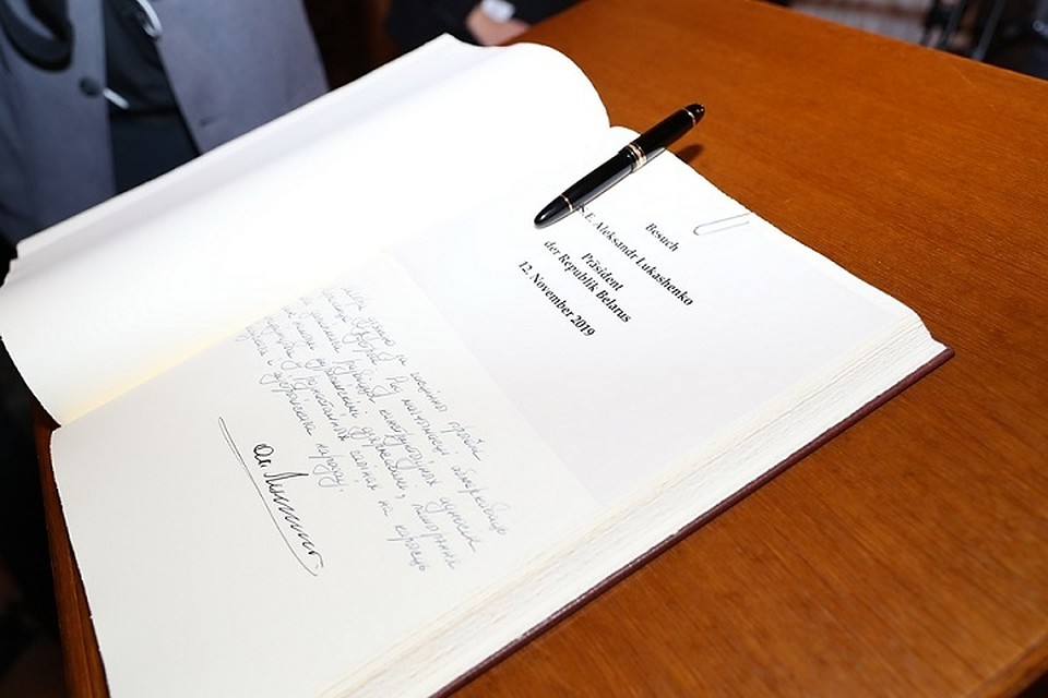 Лукашенко оставил благодарности на белорусской "мове". Фото: belta.by.