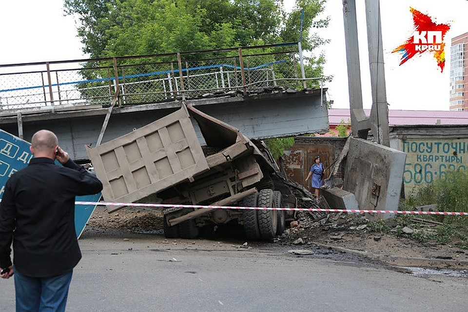 Вместо снесенного грузовиком виадука на Семафорной построят новый.