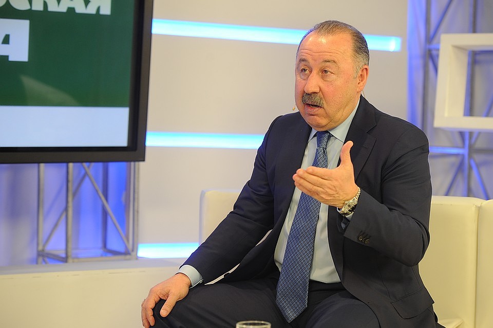 Валерий Газзаев