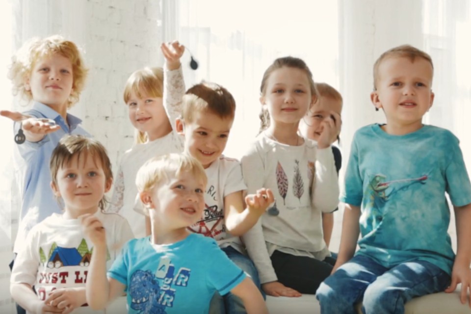 Каждый из них получит начальное финансирование на один год в размере 1,2 млн рублей.