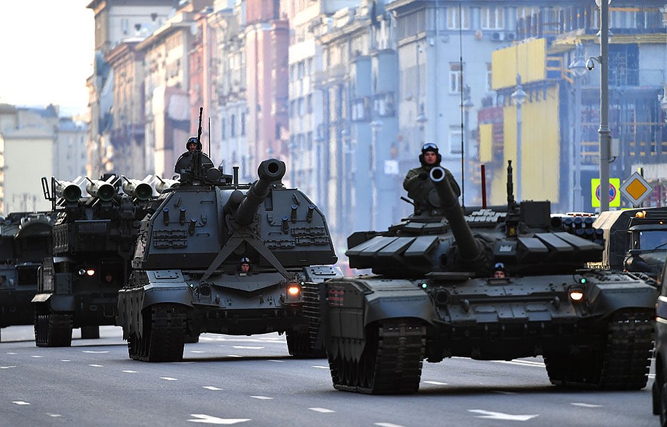 В параде примут участие новые образцы военной техники
