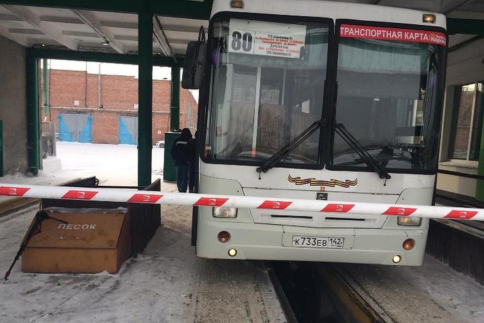 В Кемерове состояние транспорта в морозы находится на особом контроле. Фото: УЕЗТУ