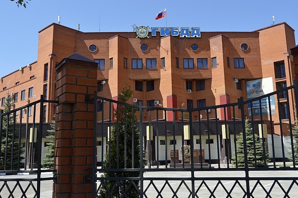 В ГИБДД можно нести справки старого образца
