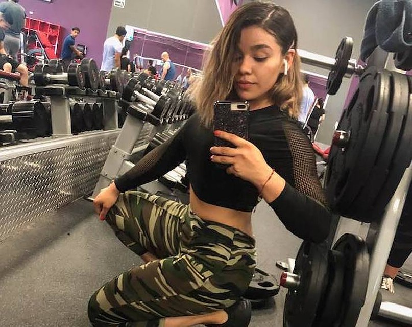 Девушку нашла в доме убитой ее мать Фото: www.facebook.com/alondrababe