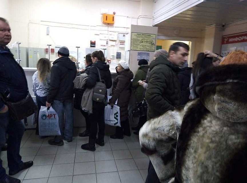 28 ноября такое вот столпотворение было в травмпункте в Центральном районе.