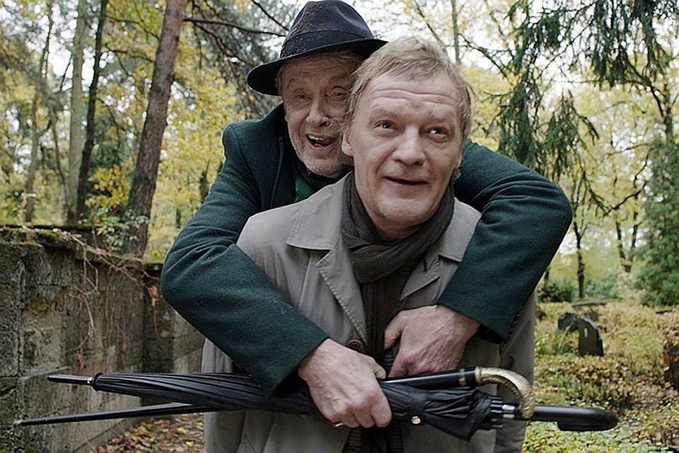 В фильме "Ван Гоги" Алексей Серебряков играет сына известного дирижера