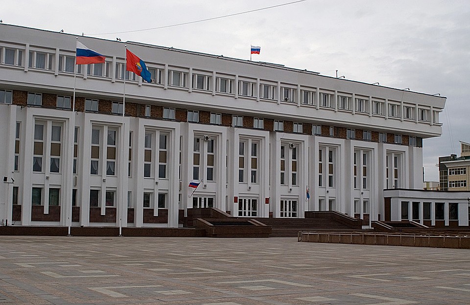 Зарплаты госслужащих пошли в рост