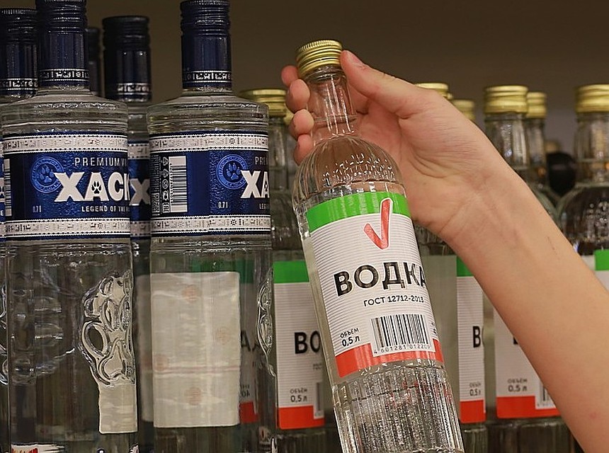 Красноярцев призвали жаловаться на незаконную торговлю алкоголем.