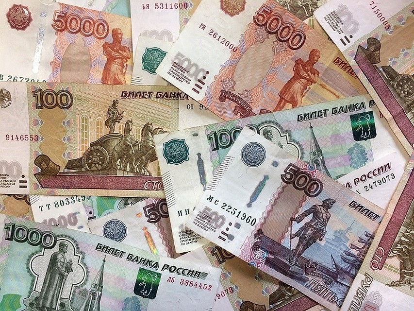 Кассир банка в Нижневартовске при пересчёте обнаружила фальшивые деньги