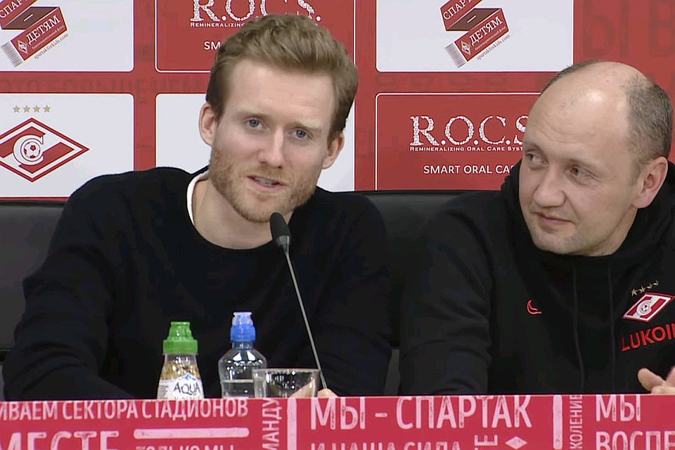 Андре Шюррле на детской пресс-конференции "Спартака".