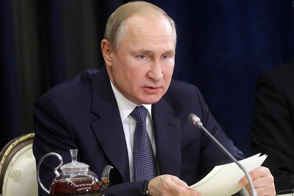 Президент РФ Владимир Путин во время встречи с представителями деловых кругов Германии. Фото Михаил Метцель/ТАСС