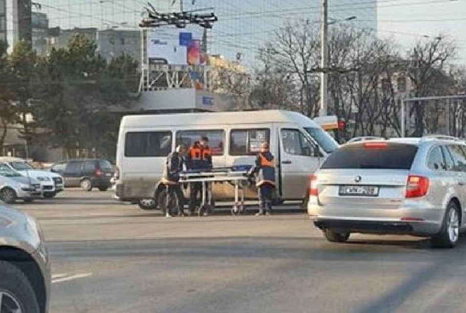 Одного пассажира госпитализировали. Фото: соцсети