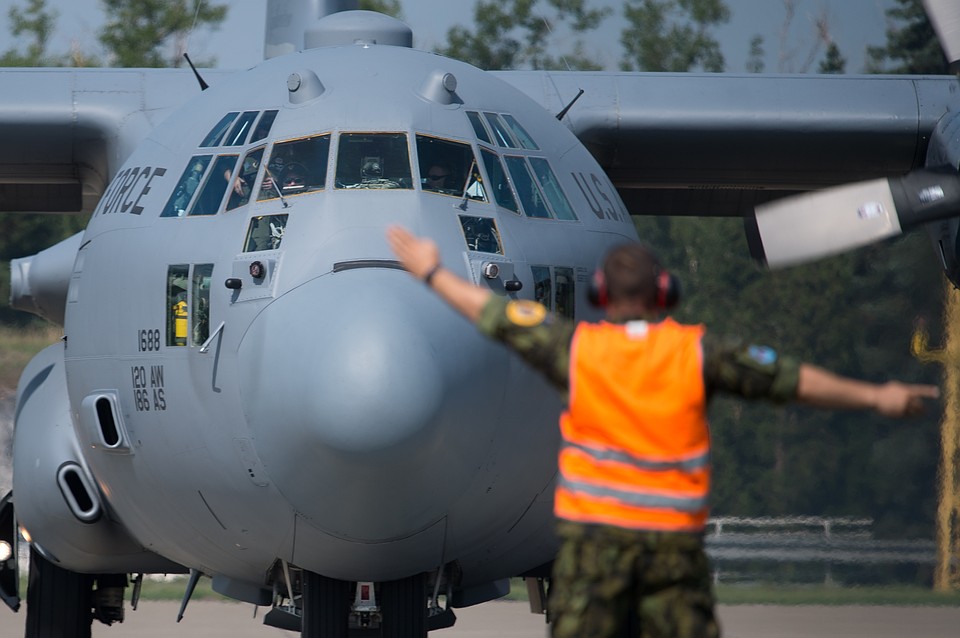 Самолет Lockheed C-130 Hercules