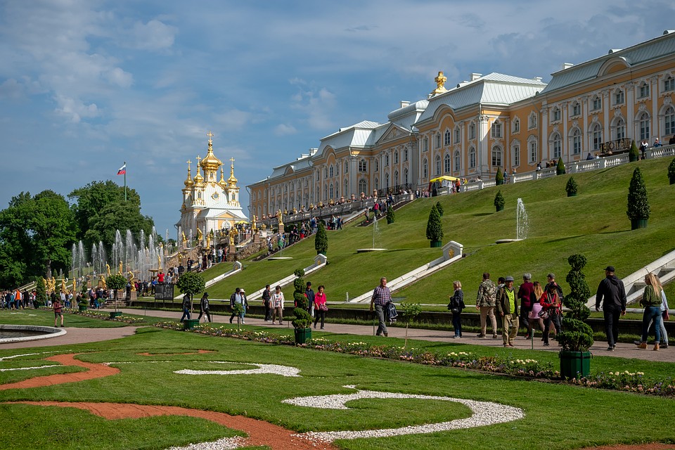 В 2019 году Петергоф посетили более 6 млн человек - это рекорд!