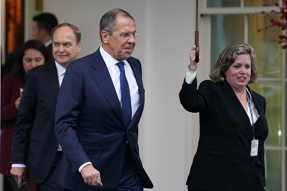 Лавров покидает Белый дом после встречи с Трампом в Вашингтоне