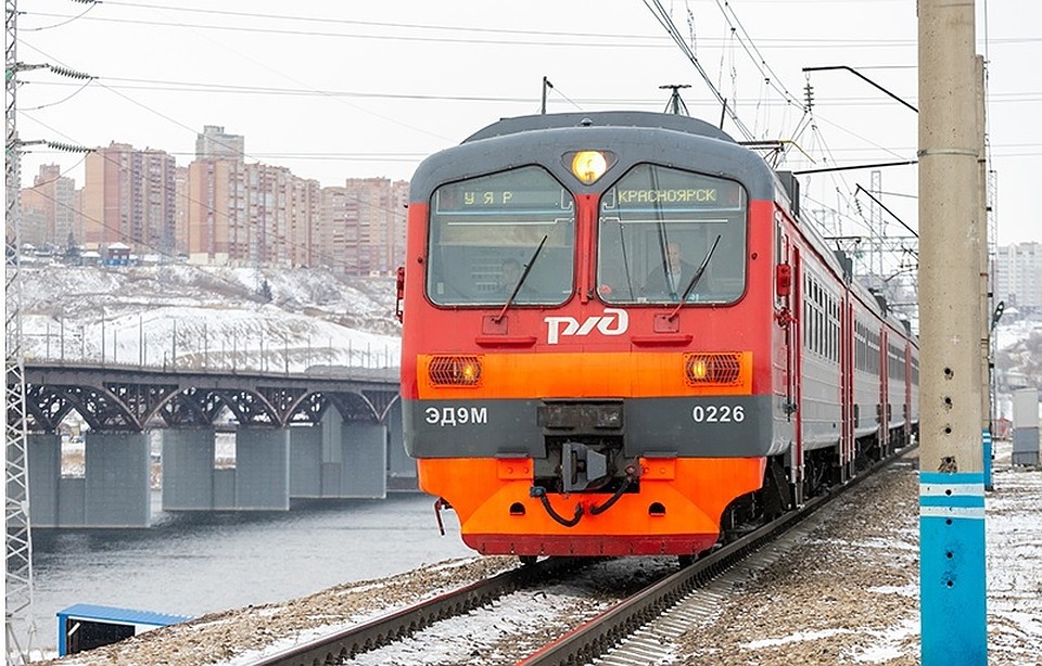 Новая остановка с видовкой появилась у городской электрички в Красноярске. Фото: КрасЖД.