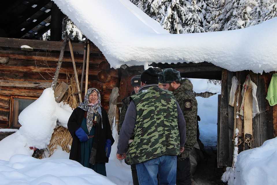 Отшельнице Агафье Лыковой передали подарки к Новому году. Фото: заповедник "Хакасский".