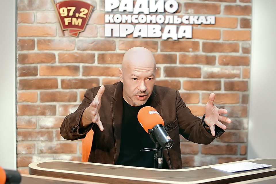 По мнению Федора, пришельцы похожи на людей.