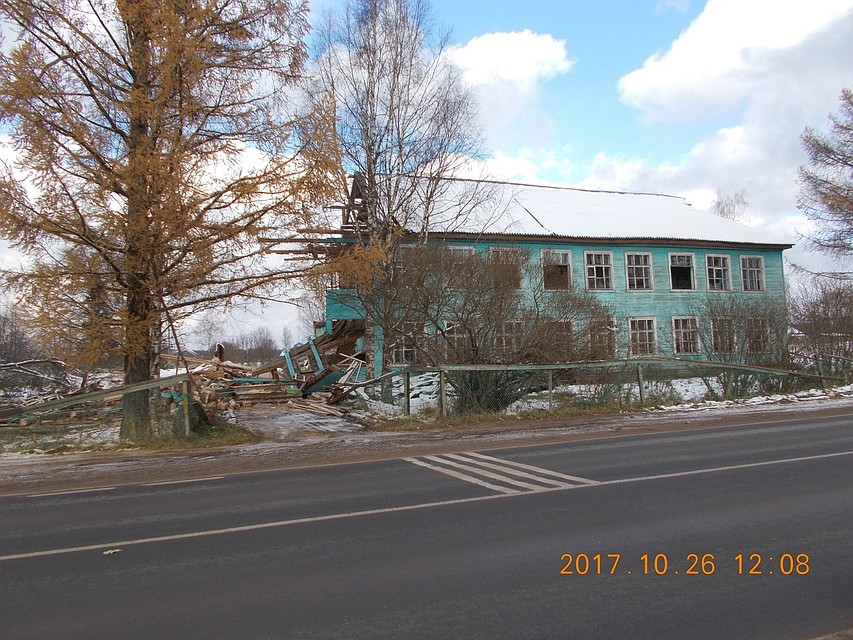 Школу в Девятинах не стали ремонтировать, пообещав построить новую.