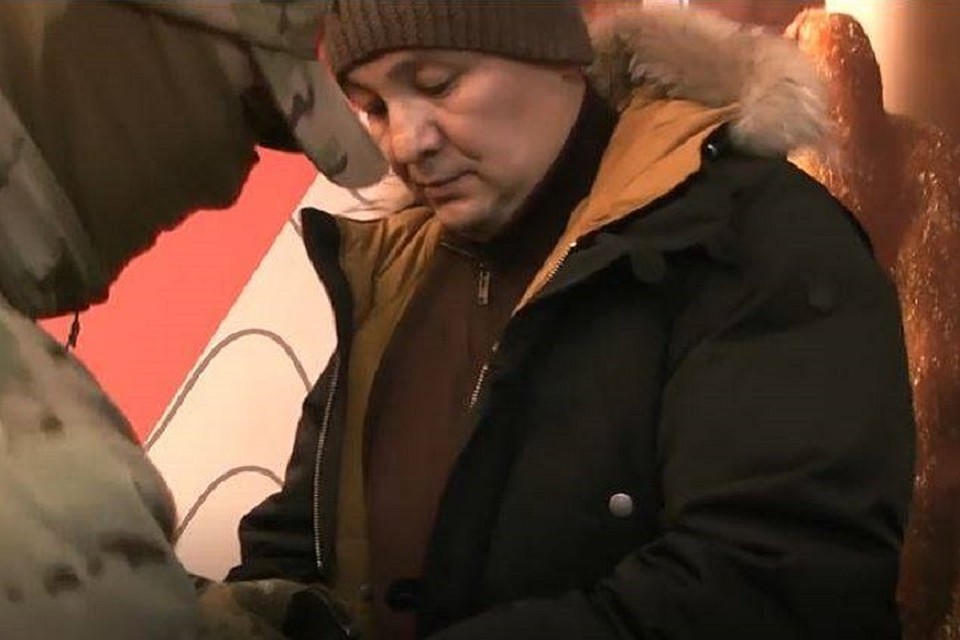 Бекболиев работал не один.