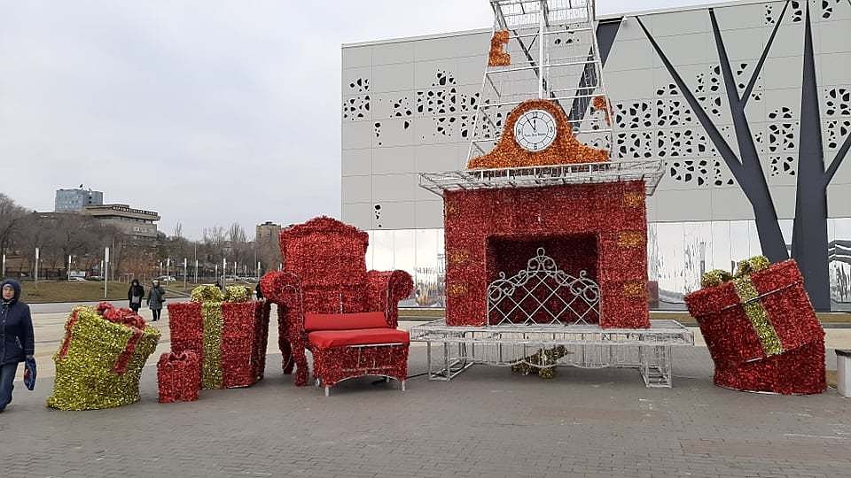 Ребят ждут на большой праздник.