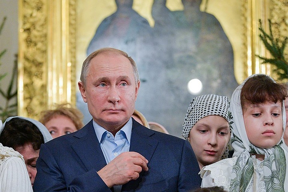 Президент России Владимир Путин во время Рождественского богослужения в Спасо-Преображенском соборе в 2019 году. Фото: Алексей Дружинин/пресс-служба президента РФ/ТАСС
