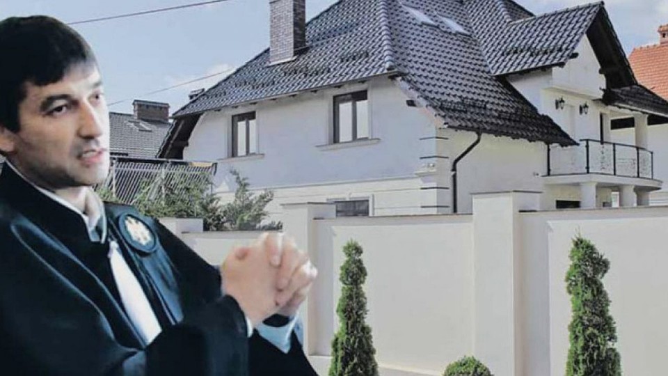 Сбежавший экс-судья Высшей судебной палаты: не впустил в свой дом правоохранителей и пустился в бега