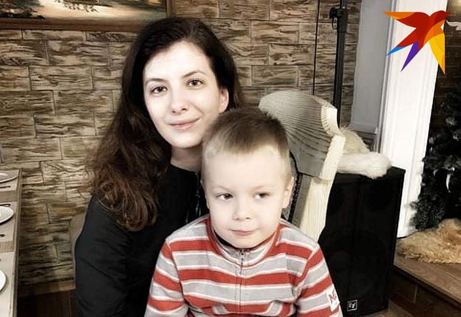 Людмила счастлива, что нашла сына после долгой разлуки! Фото: Татьяна МАРТЫНОВА