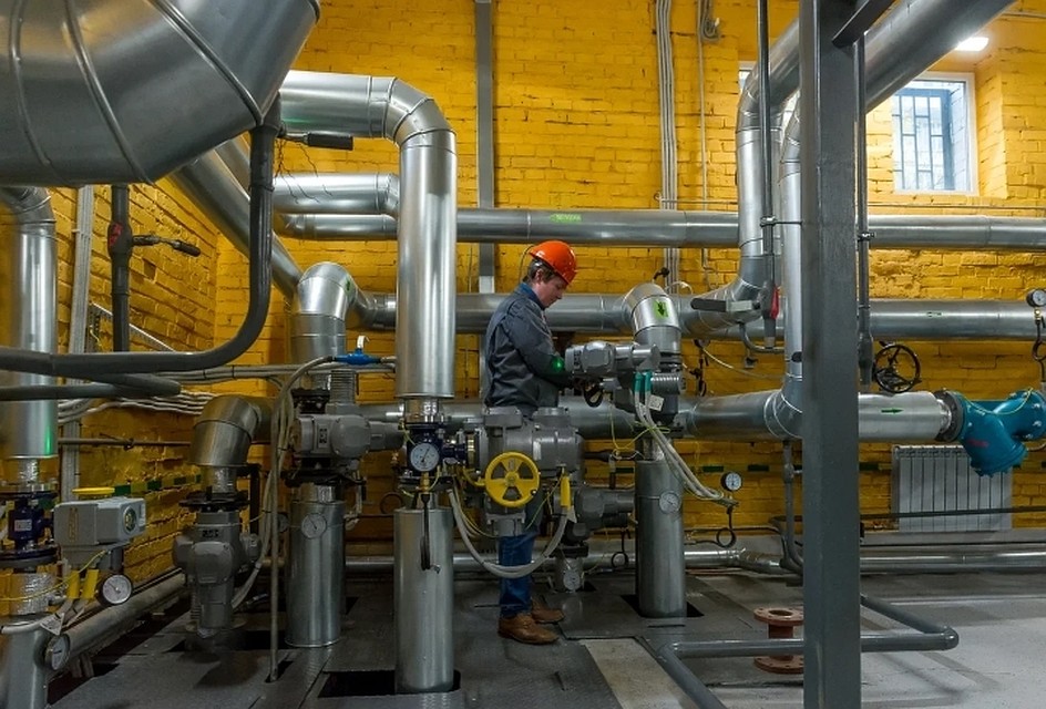 Из-за аварии на линии газопровода котельная в деревне Лаврики простаивает без работы.