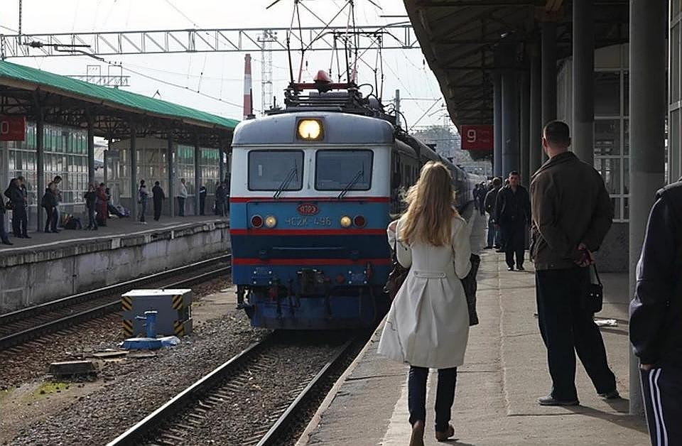 Пассажирские поезда дальнего следования задерживаются на участке от Нижнеудинска до Слюдянки