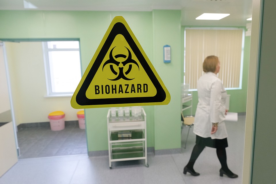 Молодого человека увезли в городскую инфекционную клиническую больницу имени Боткина.