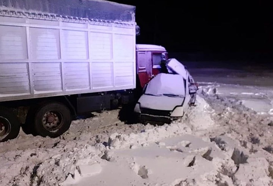 В аварии погибли пять мужчин.