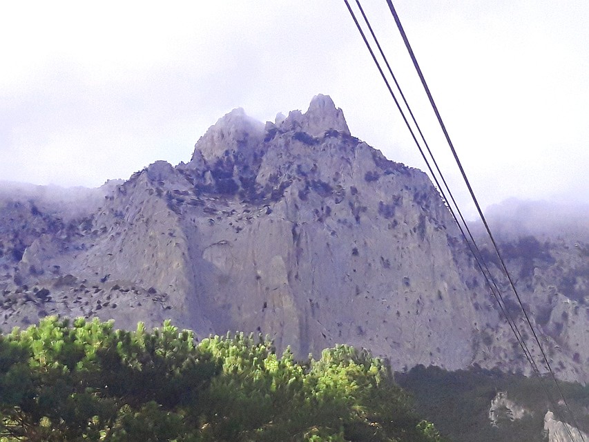 Для горнолыжного курорта Крыму не хватает самой малости - снега