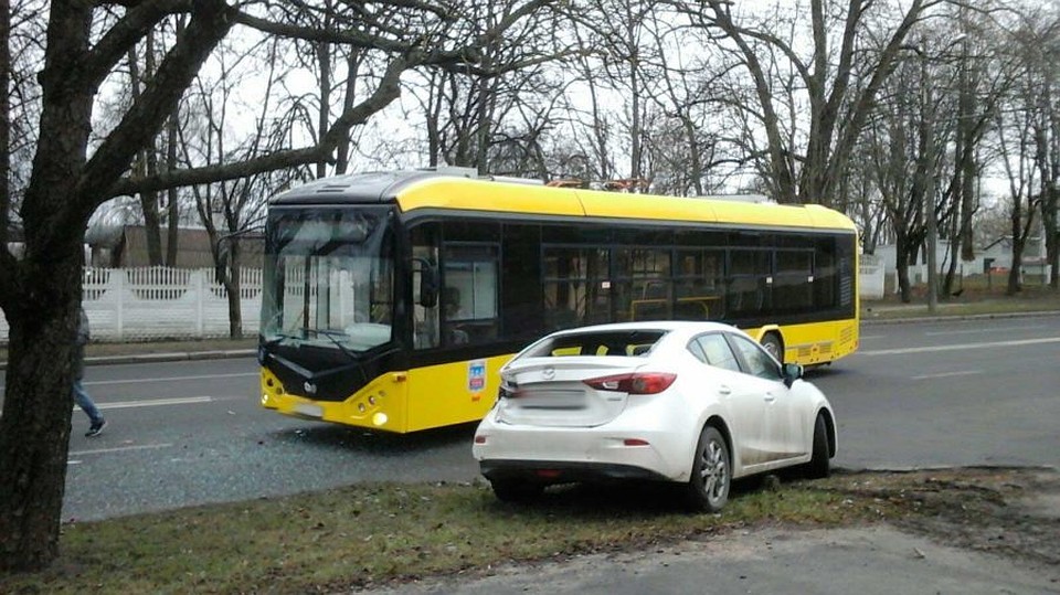 Движение на ул. Харьковской затруднено