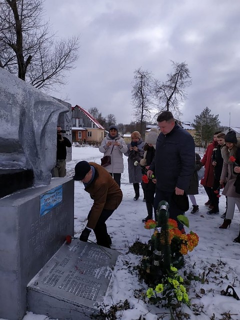 Под Орлом открылась фотовыставка о жителях «Убитой деревни». Фото: пресс-служба орловского облсовета