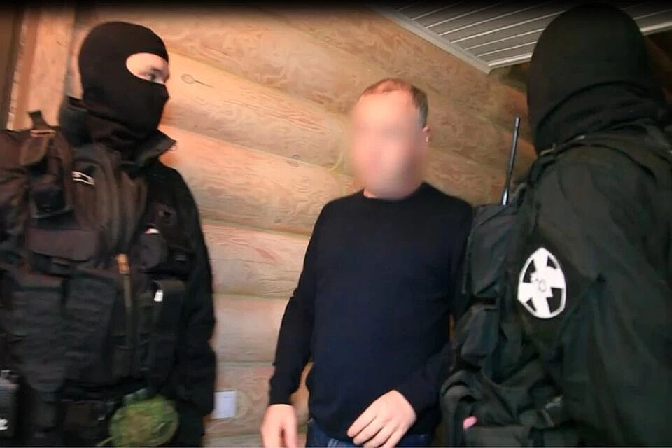 Замначальника ГУ, начальник управления надзорной деятельности и профилактической работы ГУ МЧС России по Тверской области Денис Евсеев был задержан 28 января Фото: скриншот с видео УМВД России по Тверской области
