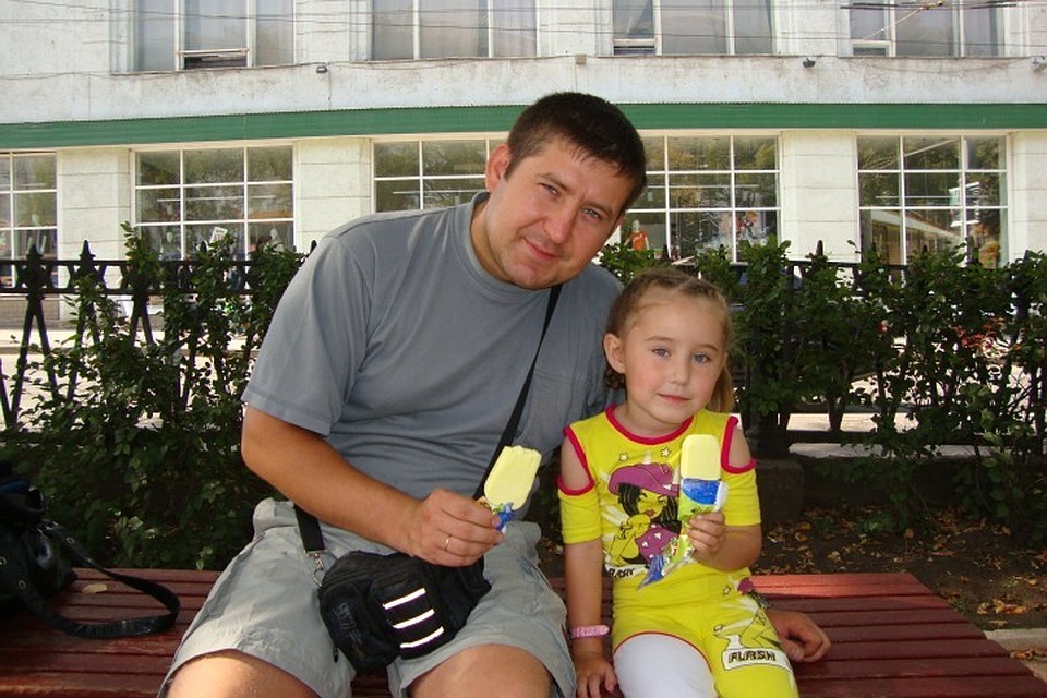 10 лет родители не опускают руки и ищут пропавшую дочь. Фото: семейный архив.