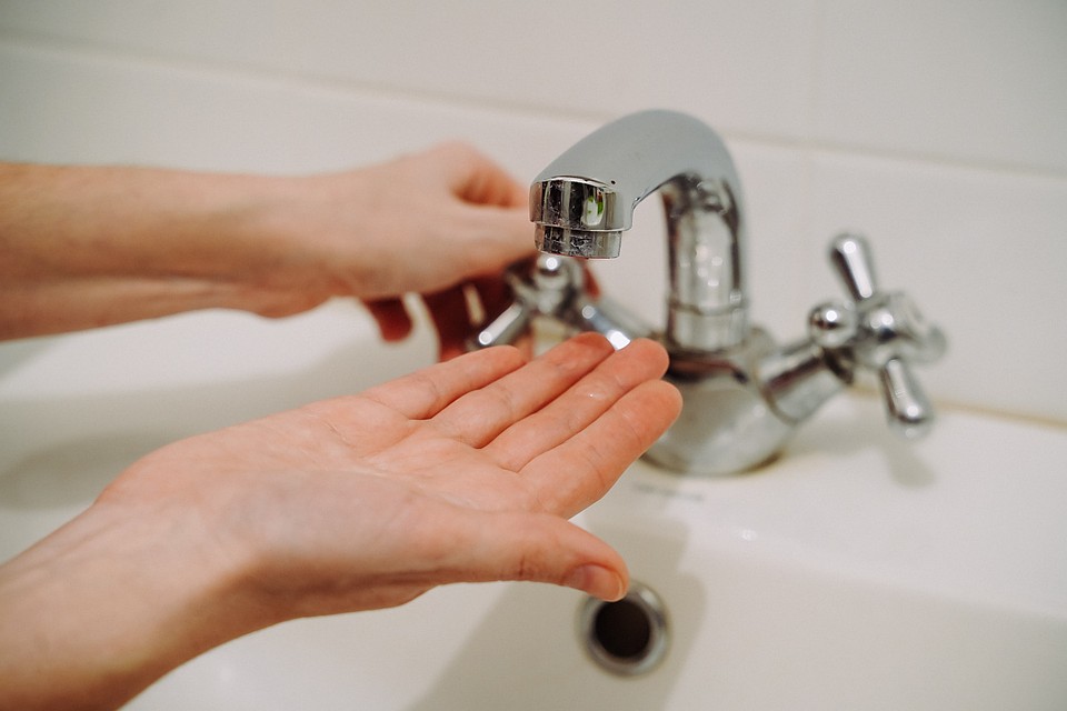 Злостным неплательщикам будут отключать отопление и горячую воду