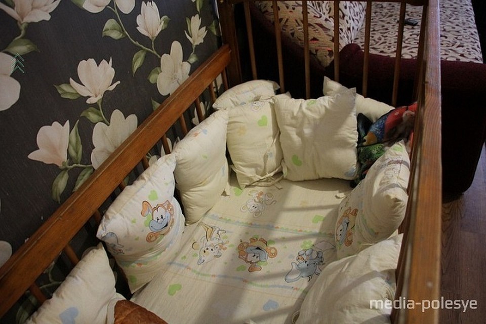 Родители борются за здоровье новорожденной дочки, которая с октября 2019 года находится в больницах. Фото: media-polesye.by.