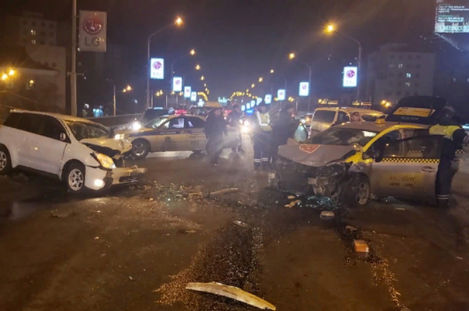 Водитель не справился с управлением и выехал на встречку.